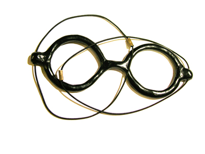 Lill's Jewelry Tokyo. by A Plastic Jewelry & Arty. | 1920's - 1930's - 1940's Vintage Style Bow Necklace.