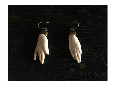 Lill's Jewelry Tokyo. by A Plastic Jewelry & Arty. | 1920's - 1930's - 1940's Vintage Style Bodyparts motif Jewelrys.