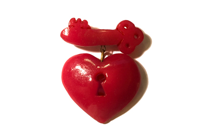 Lill's Jewelry Tokyo. by A Plastic Jewelry & Arty. | 1920's - 1930's - 1940's Vintage Style Heart motif Jewelrys.