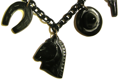 Lill's Jewelry Tokyo. by A Plastic Jewelry & Arty. | 1920's - 1930's - 1940's Vintage Style Western necklace.